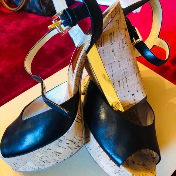 Michael Kors shoes - Picture 5 of 8